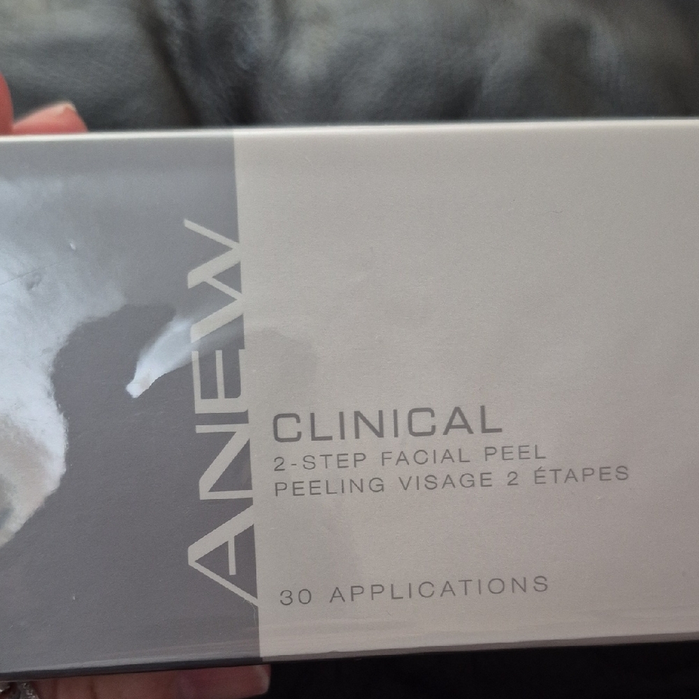 Avon ANEW Clinical 2-Step Facial Peel 30 Applications New Sealed In Box